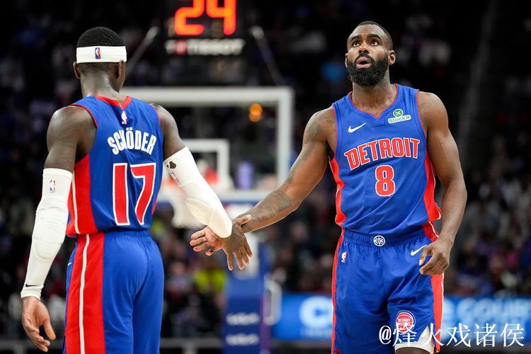 裁判无视哈达威背后推搡，申京补篮遭遇打扰